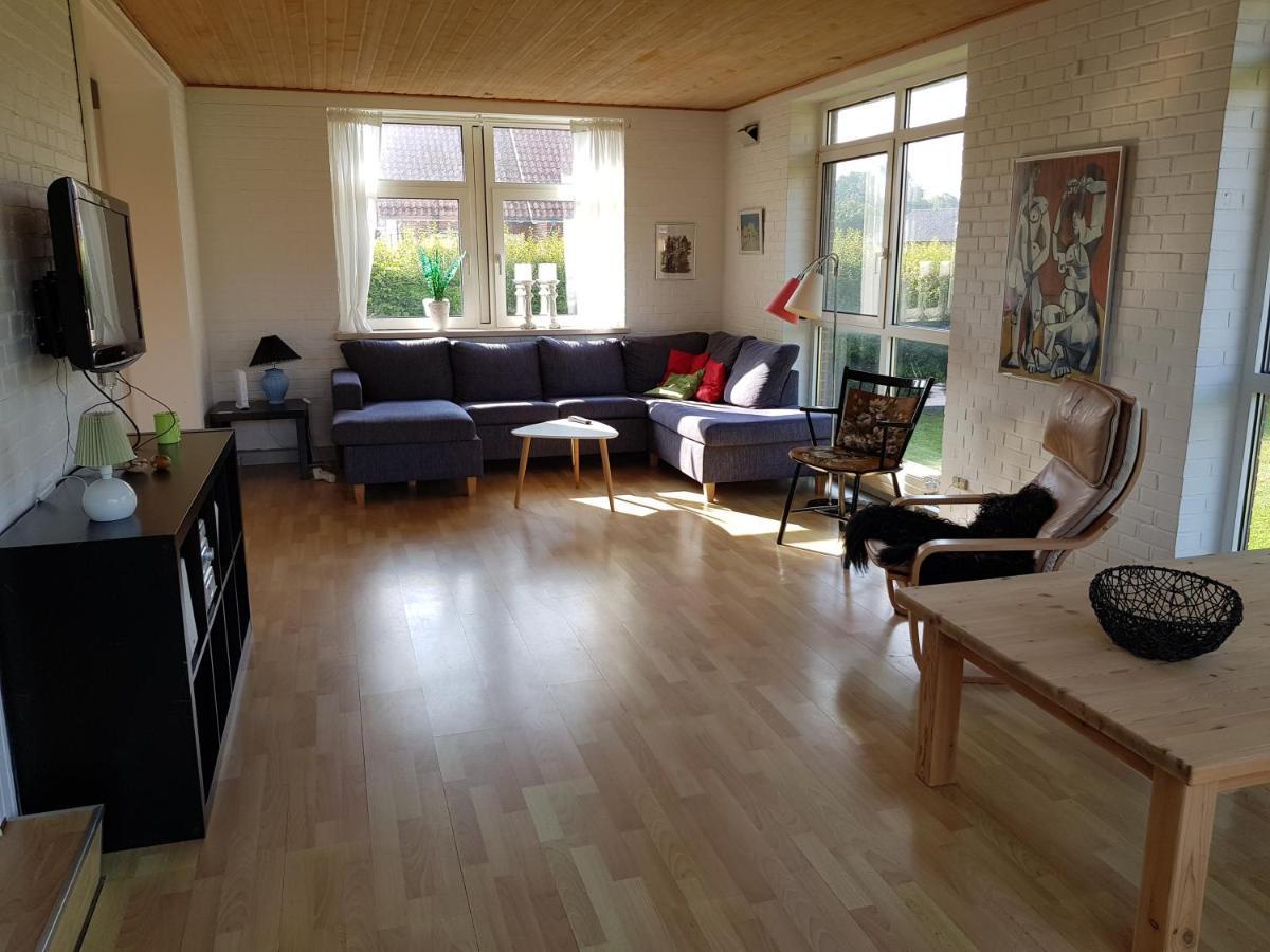 Villa Hus Til Stor Familie Bredebro Exterior foto